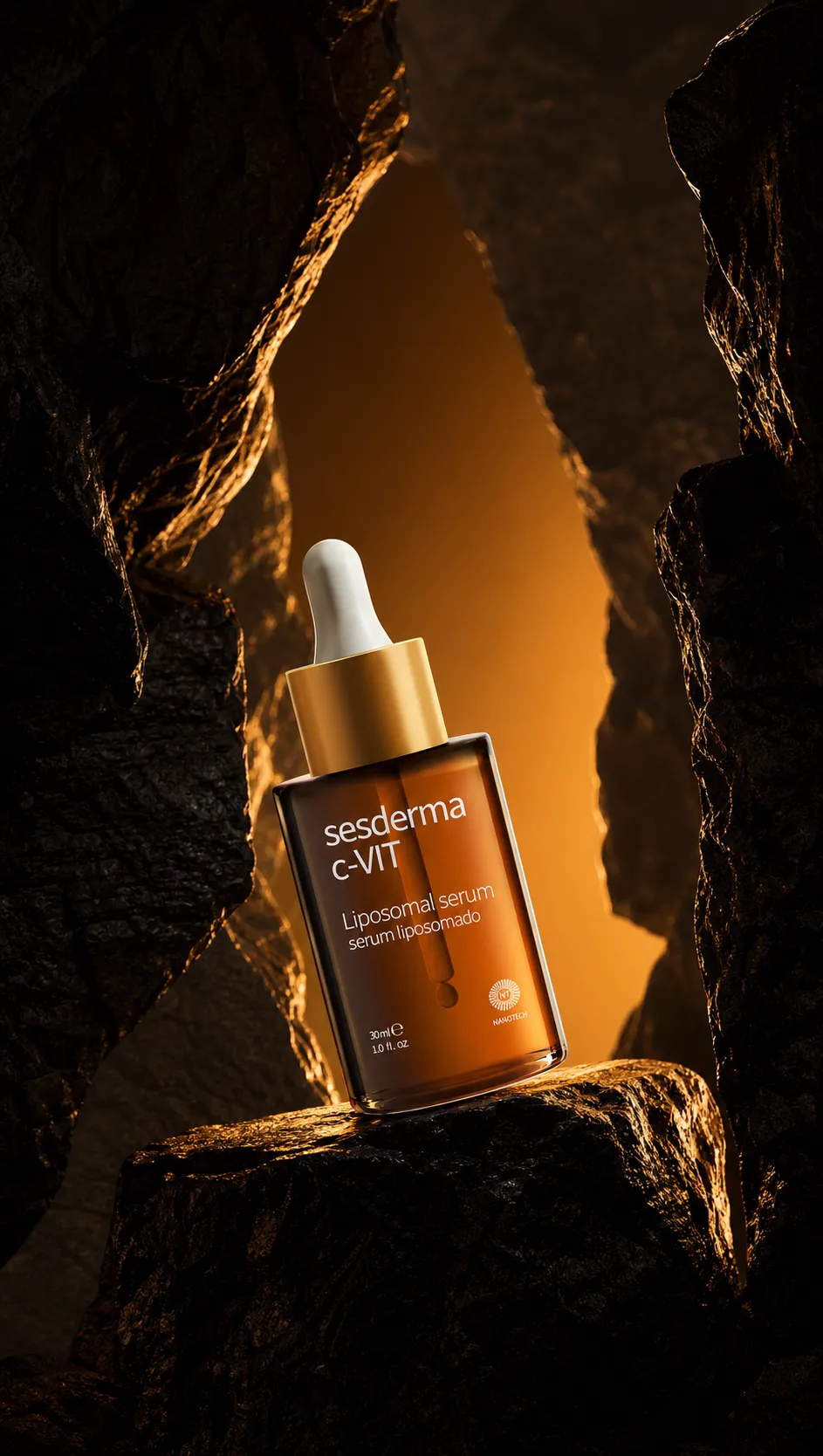 Sesderma C-VIT Liposomal Serum Bottle｜AI Image Generation Prompts