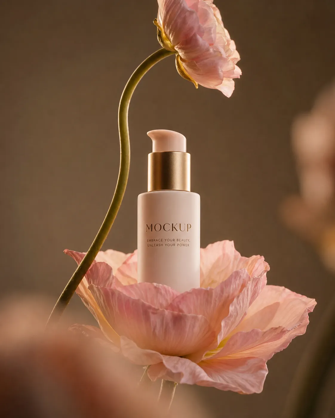 Cosmetic Bottle Mockup Inside Pink Flower Petals｜AI Image Generation Prompts